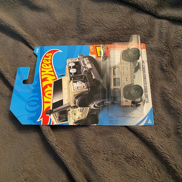 "🥦5/$25🥦" Hot Wheels '15 Land Rover Defender Double Cab - Picture 3 of 4